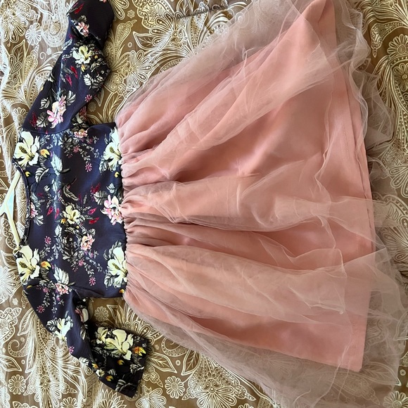 Beautiful 3T dress! - Picture 2 of 3